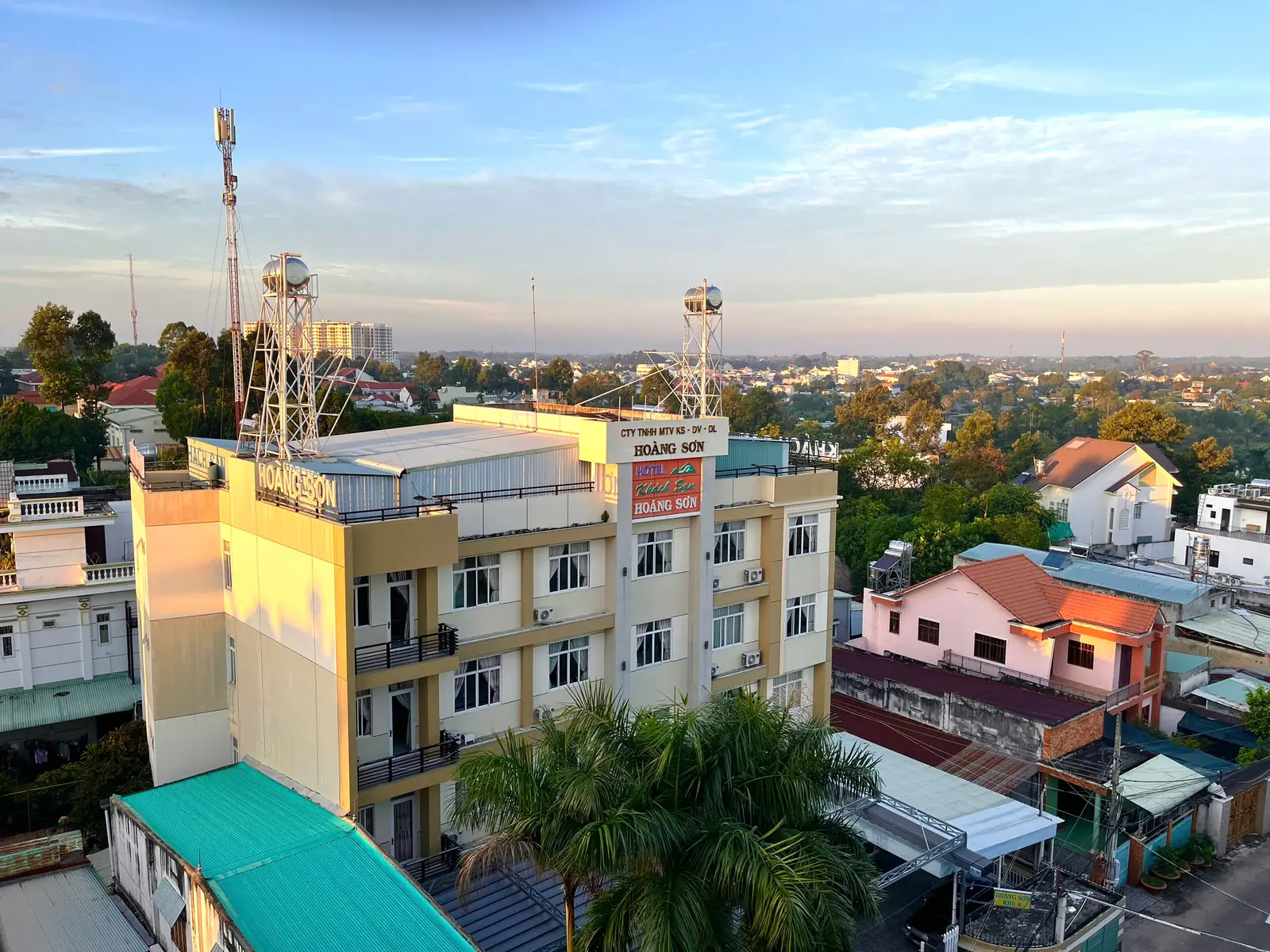 Khu A khách sạn Hoàng Sơn nhìn từ trên cao
